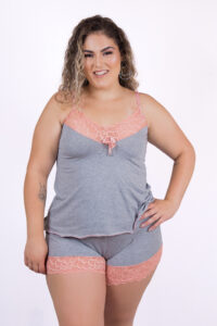 pijamas plus size com caimento perfeito, feita para valorizar suas curvas e te fazer sentir incrível